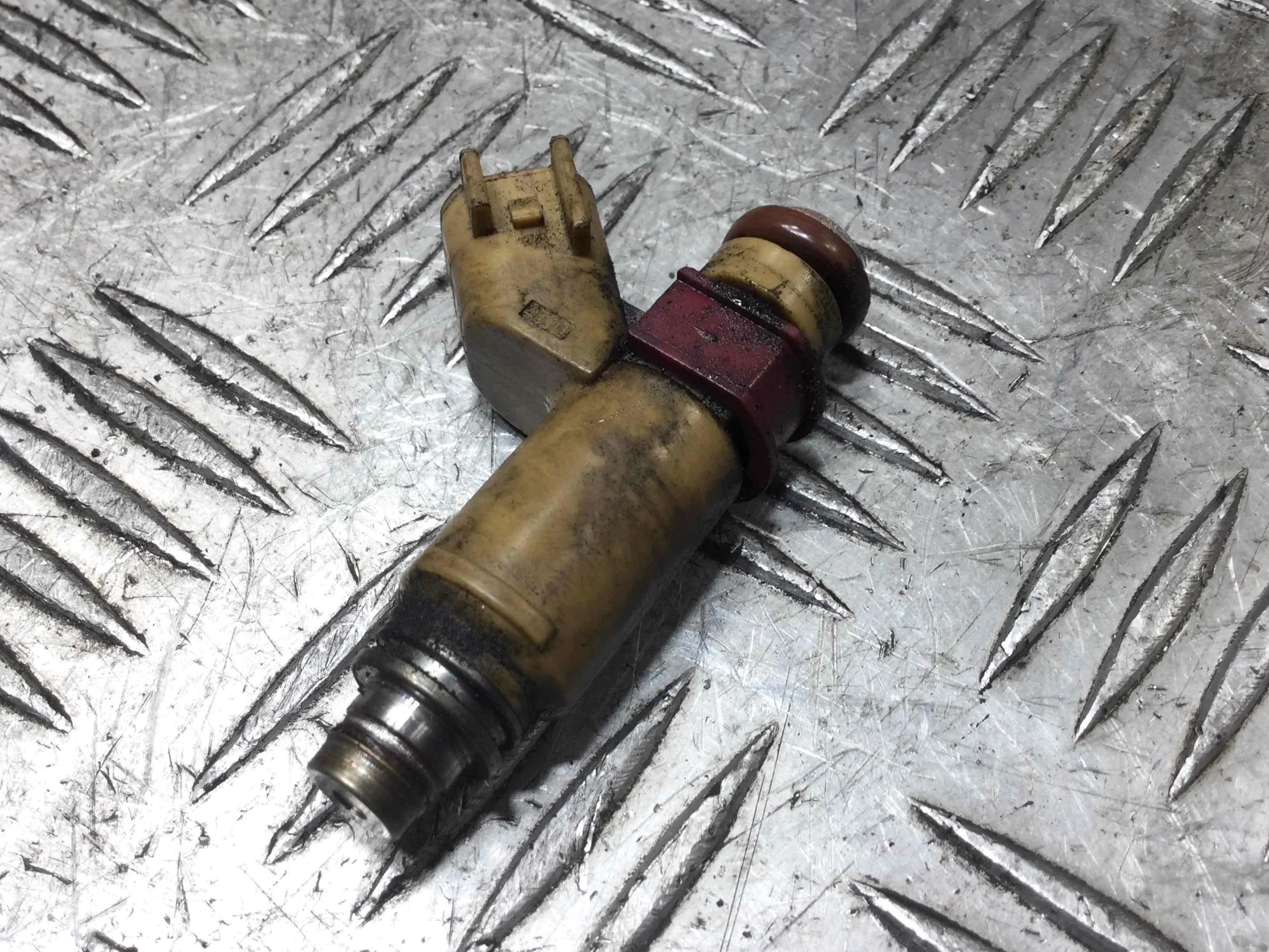 Форсунка Volvo V50 1 поколение 2003-2007 бензин 2.4 i Автомат Седан