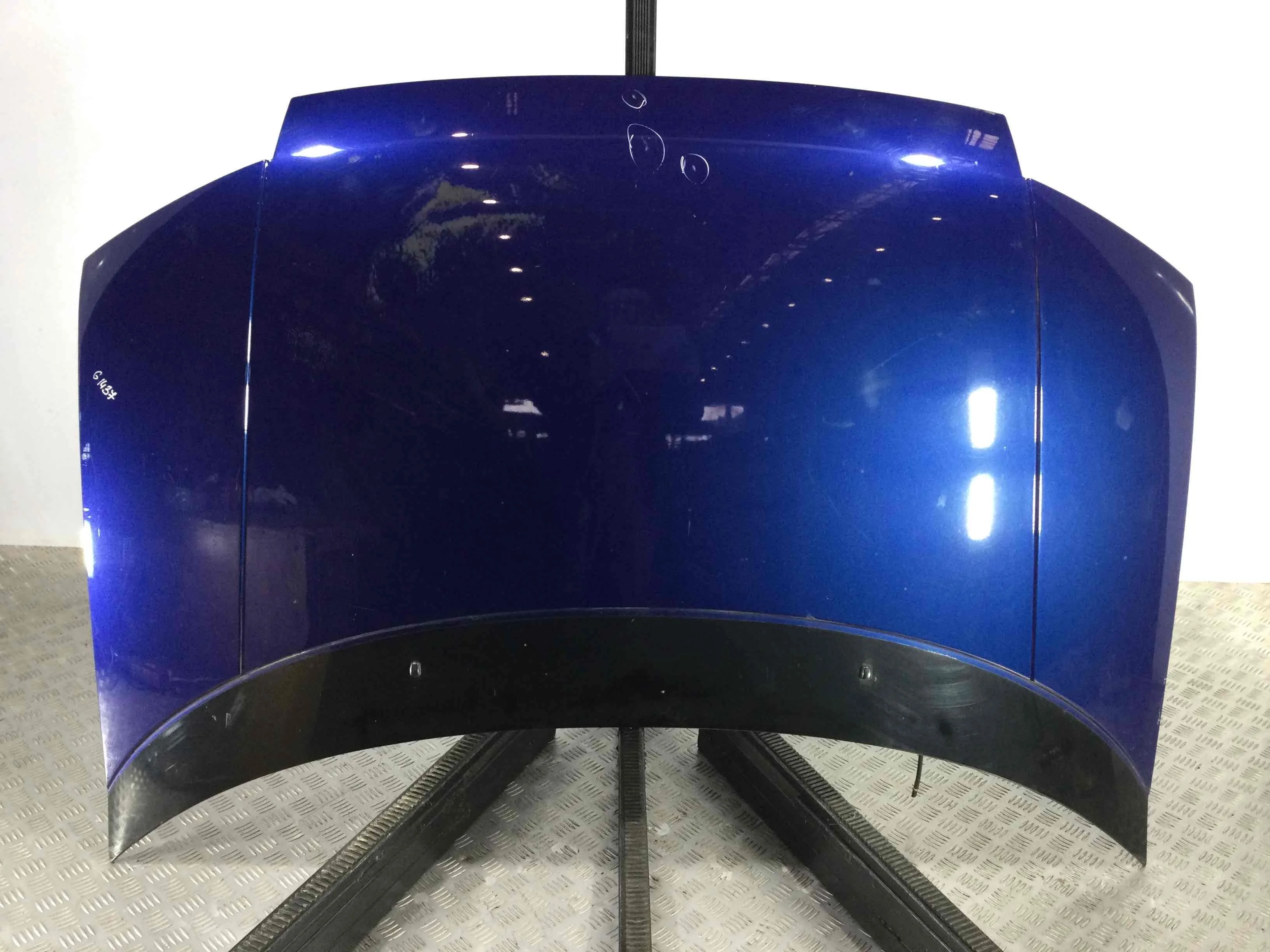 Капот Mitsubishi Space Runner 1 поколение [рестайлинг] (1995-1999) бензин 2.0 i Механика Минивэн