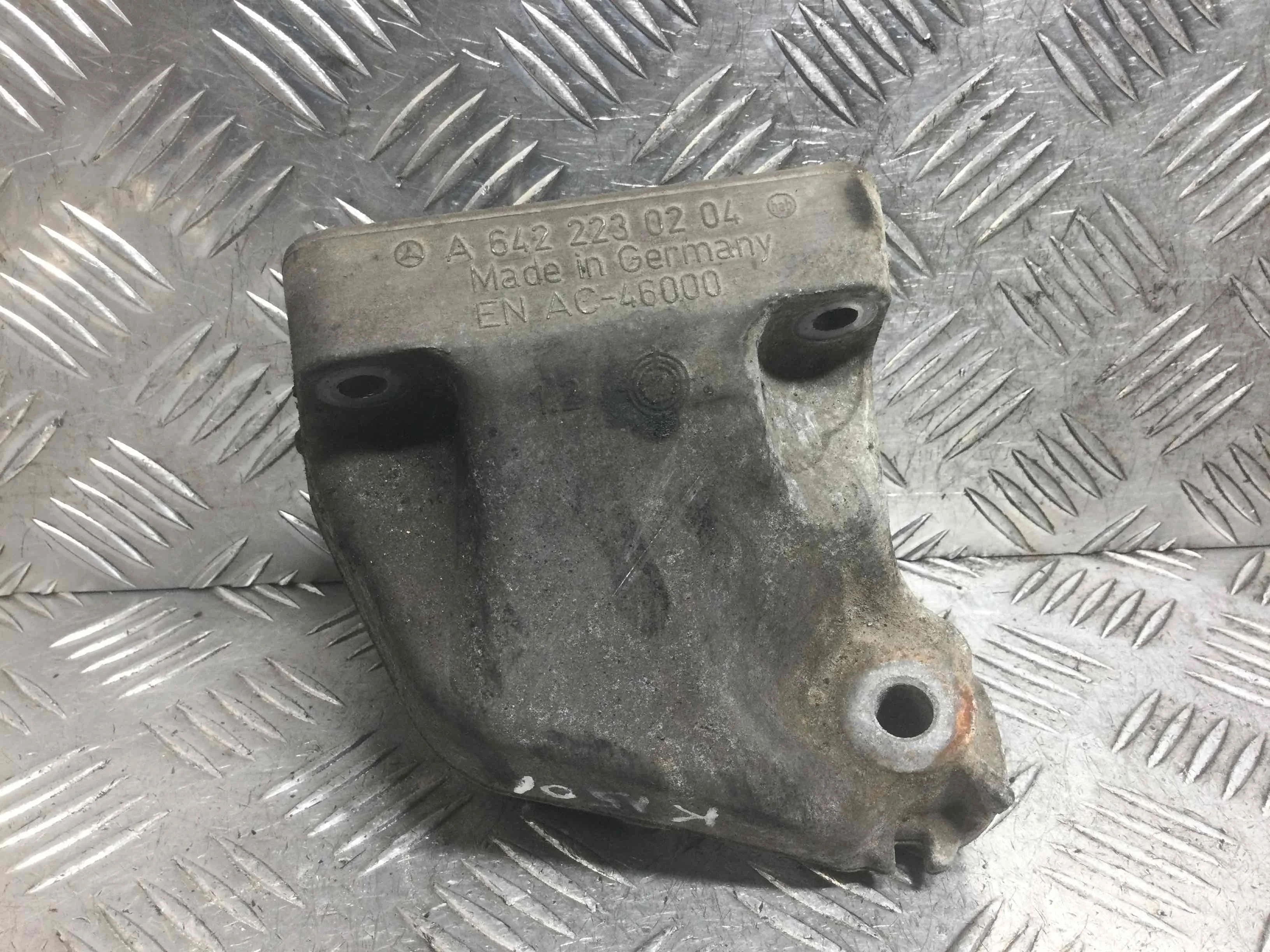 Кронштейн двигателя Mercedes R-klasse W251 (2005-2010) дизель 3.0 CDI Автомат