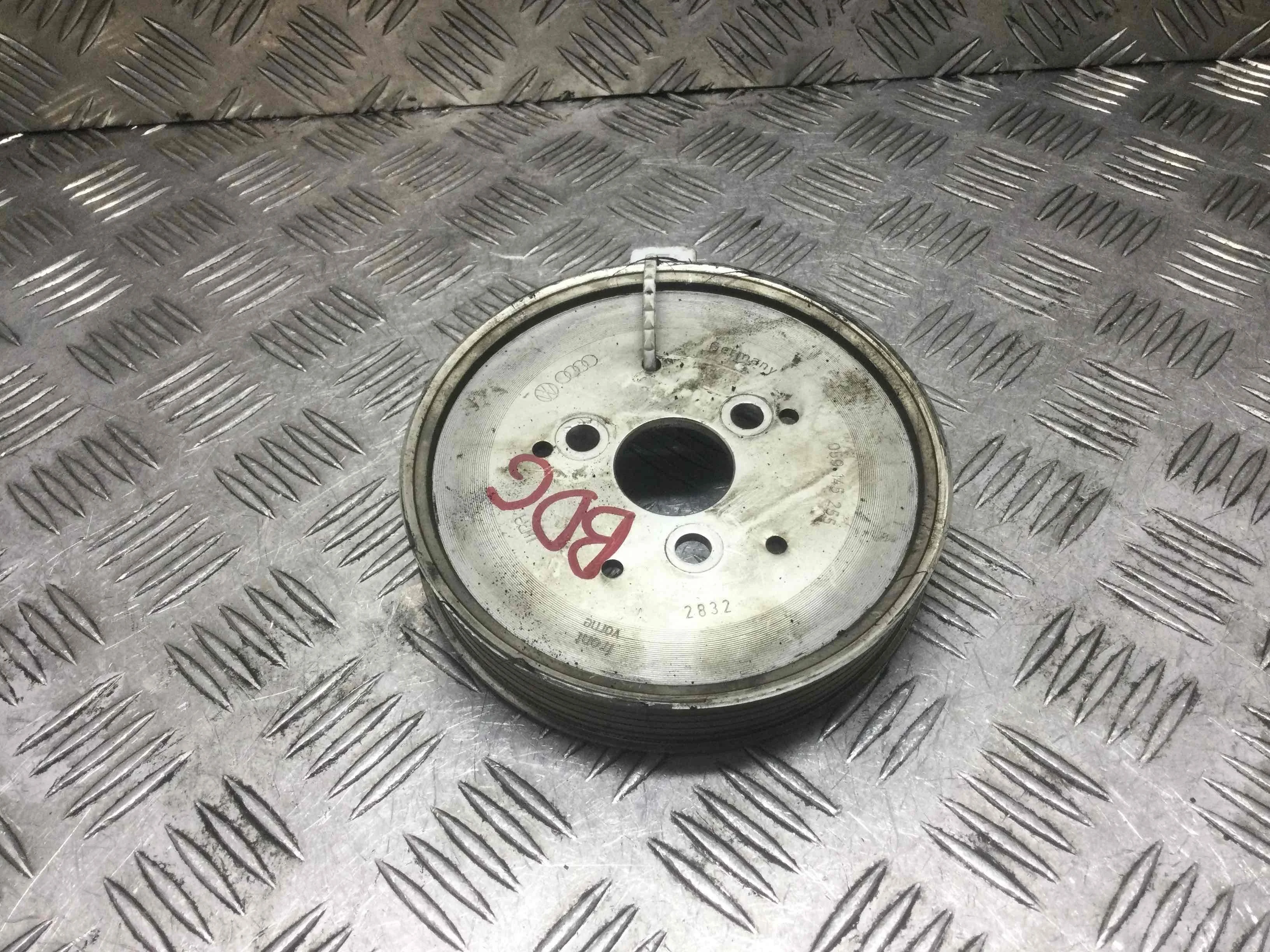 Шкив насоса гидроусилителя Audi A6 C5/4B (1997-2004) дизель 2.5 TDI Вариатор Универсал