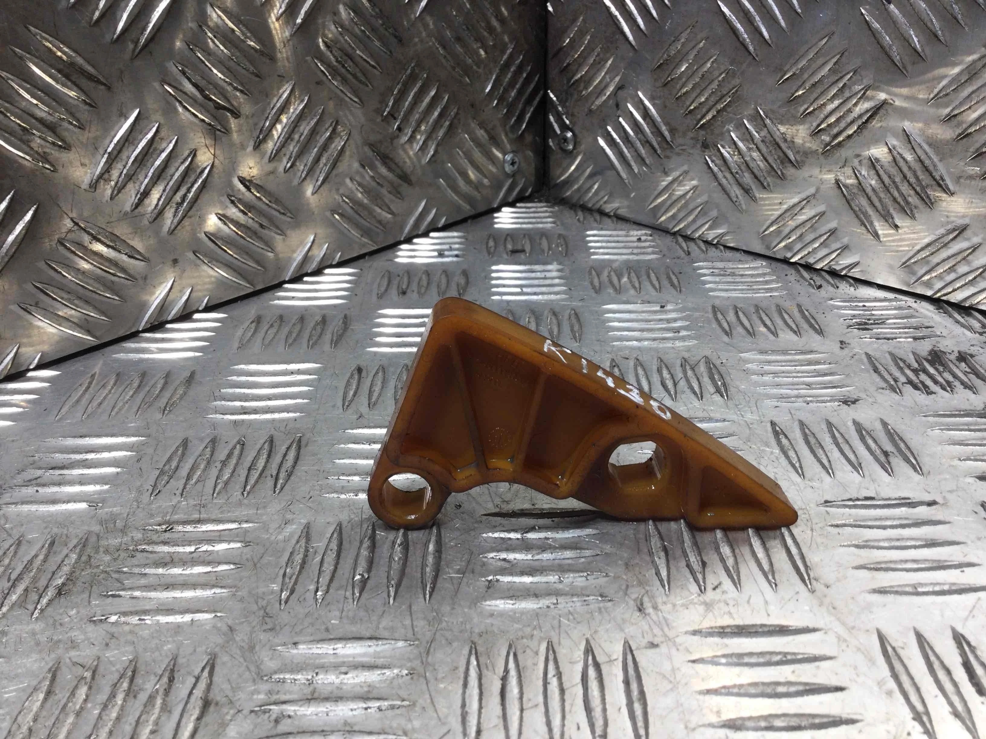 Успокоитель цепи ГРМ Mitsubishi Lancer X (2007-2015) бензин 1.8 i Механика