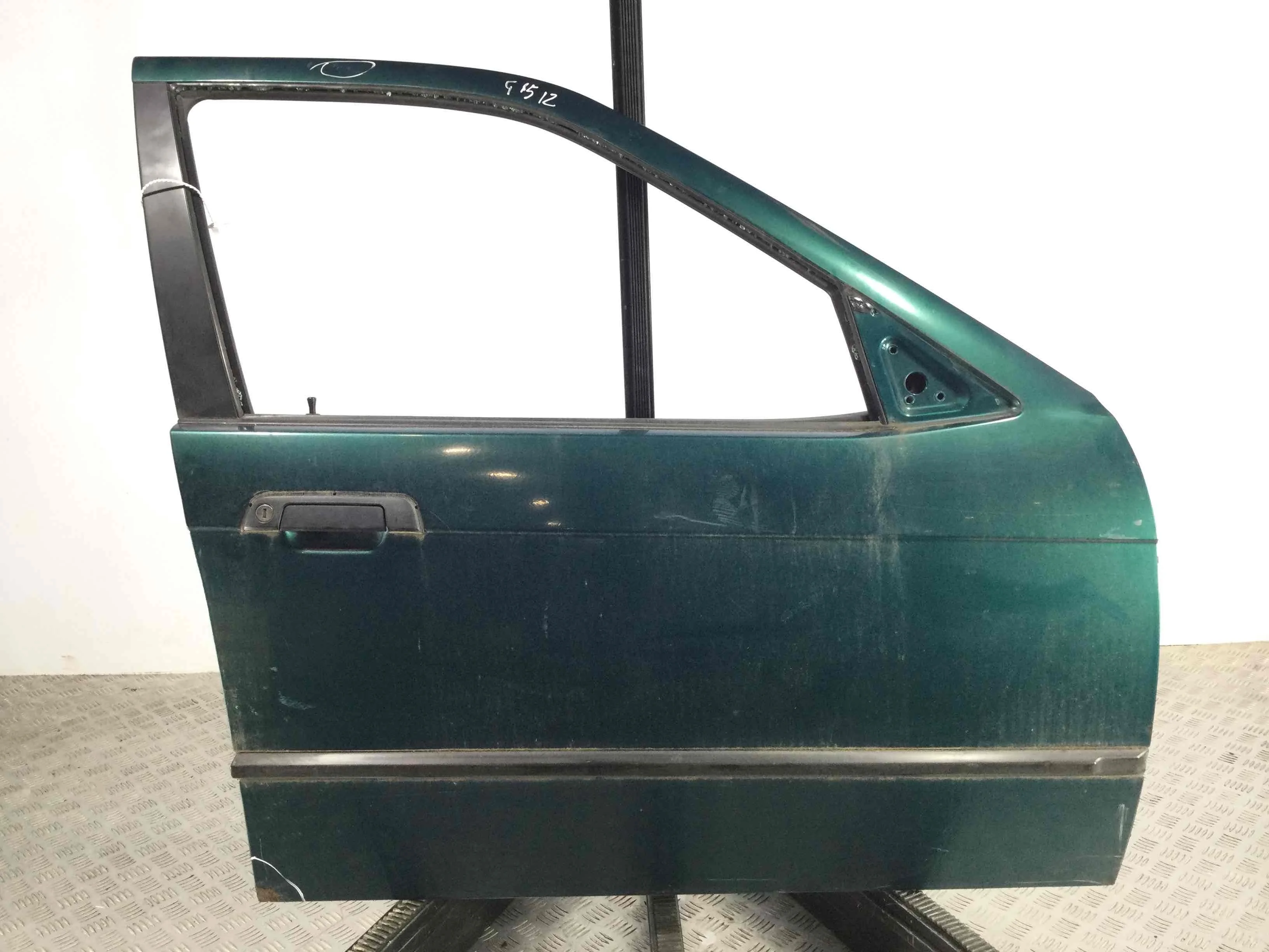 Дверь передняя правая BMW 3-Series 3-Series E36 1990 - 2000 бензин 1.6 i Механика Седан