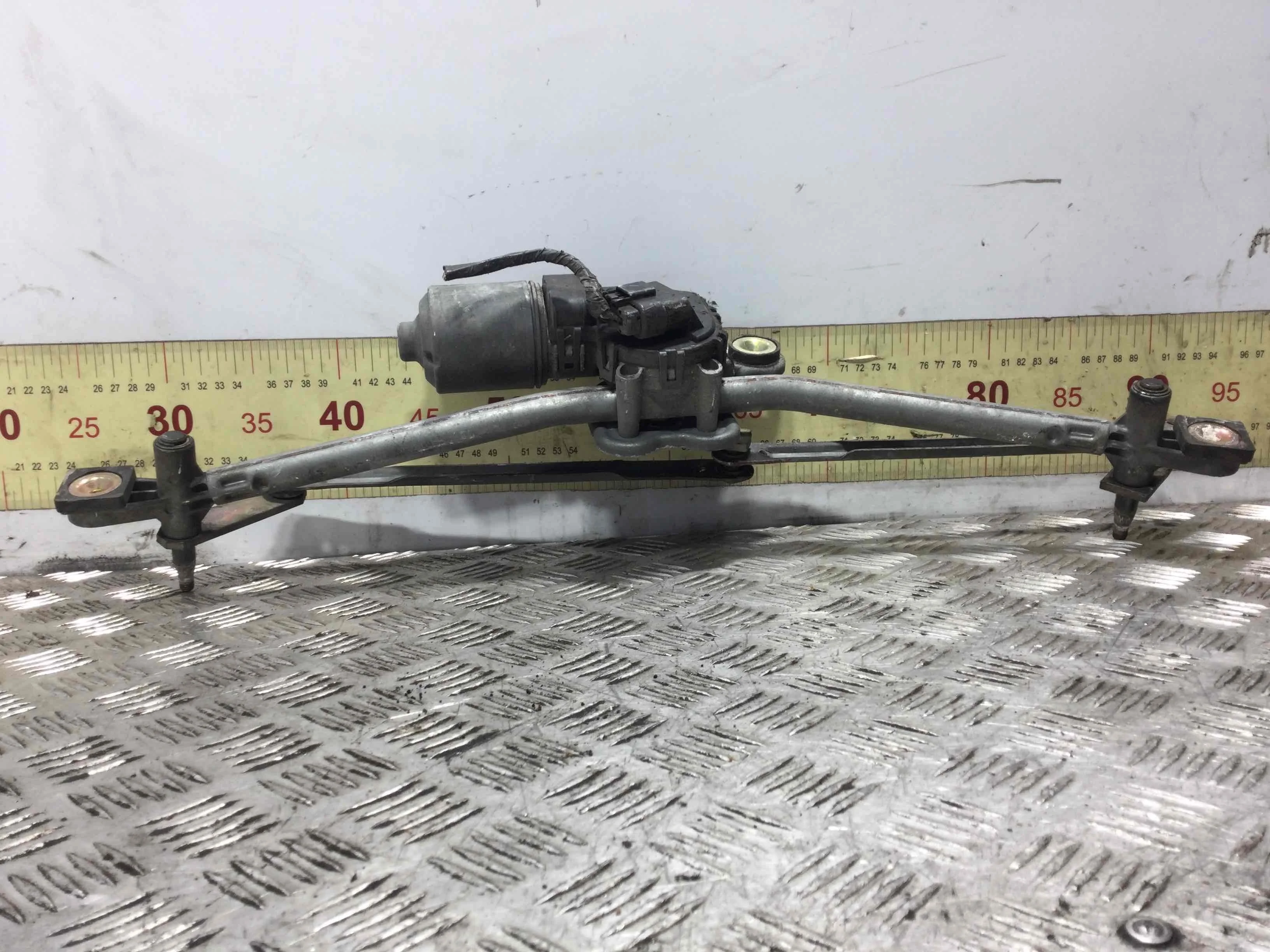 Механизм стеклоочистителя (трапеция дворников) Ford Mondeo 3 поколение [рестайлинг] (2003-2007) бензин 2.0 i Механика Х/б