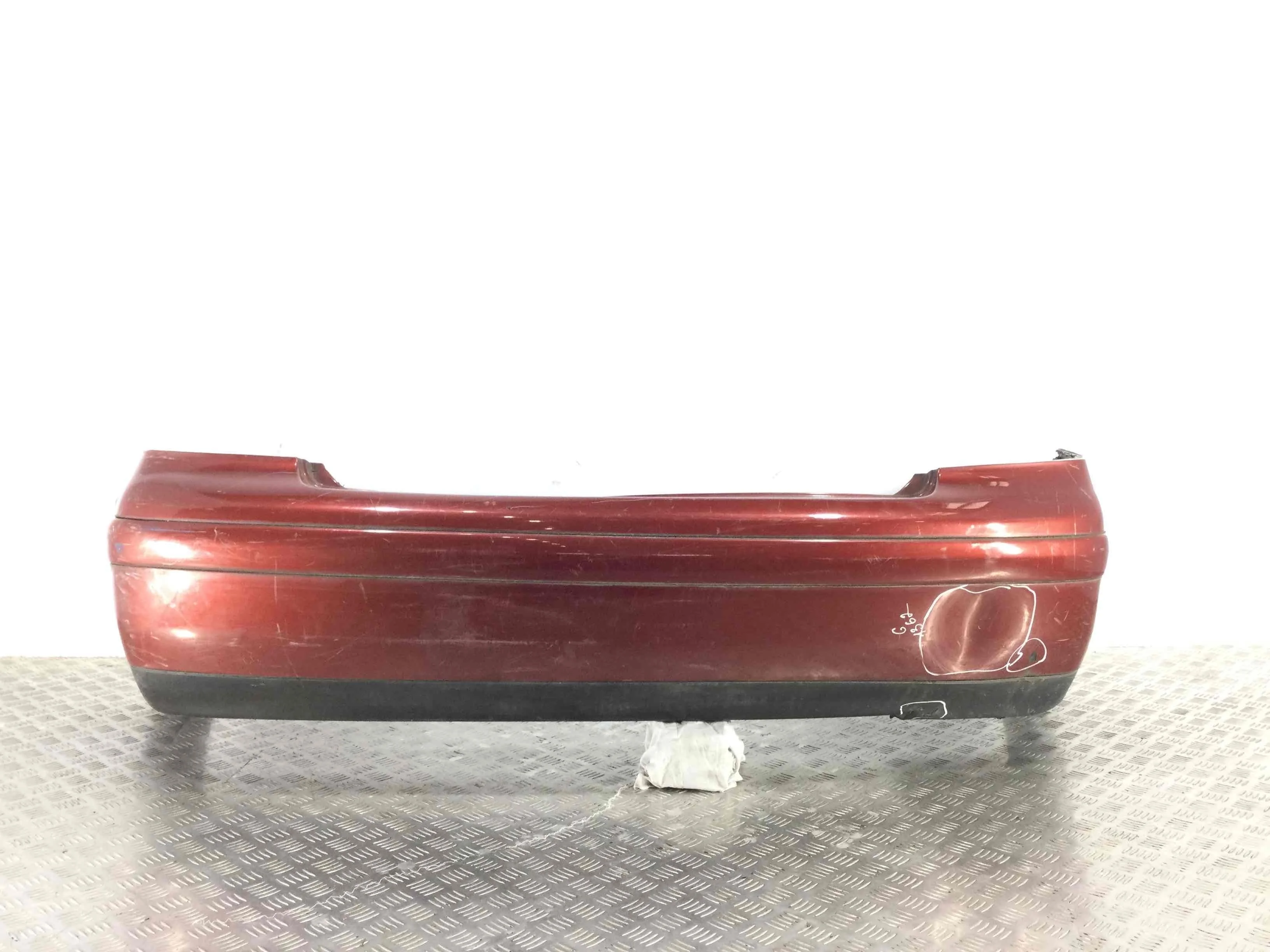 Бампер задний Volkswagen Bora Bora (1J) 1998 - 2005 бензин 1.6 i Механика Седан