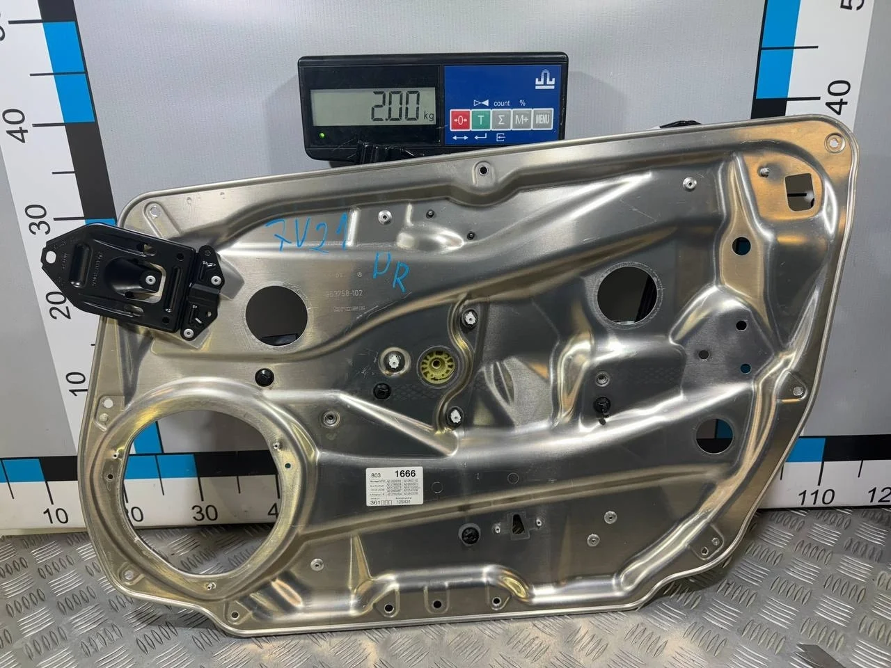 [Б/У] Стеклоподъемник передний правый W204 [Код: 00510157 ]