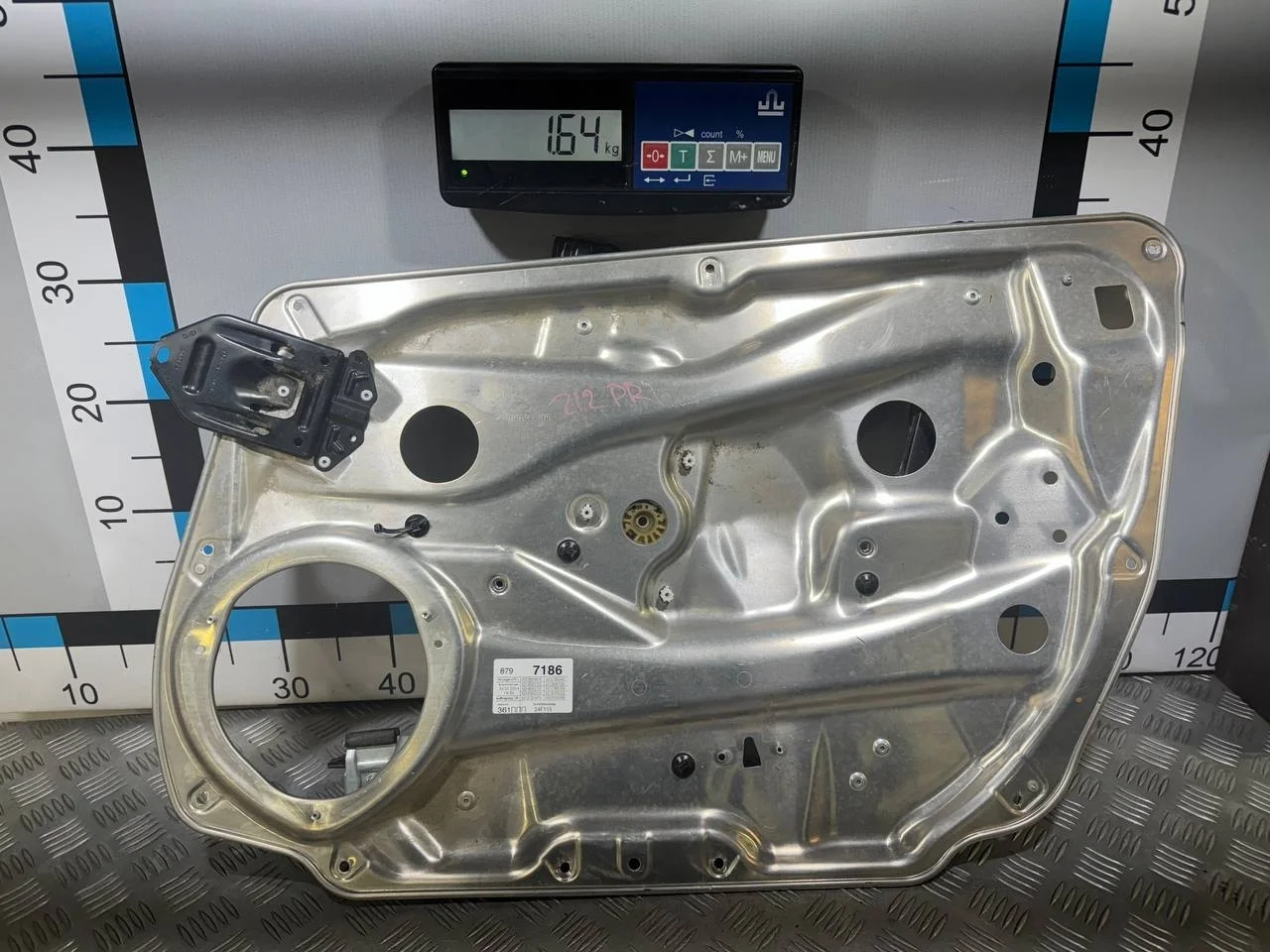 [Б/У] Стеклоподъемник передний правый W204 [Код: 00510160 ]