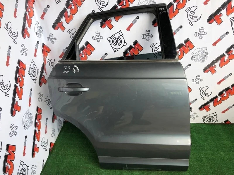 Дверь Audi Q3 8U0833052B 8U, задняя правая