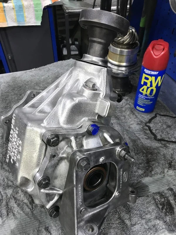 Раздаточная коробка ( раздатка ) Land Rover Freelander 2 2.0i (ЦЕНА ДЕЙСТВИТЕЛЬНА В ОБМЕН НА ВАШ НЕИСПРАВНЫЙ РЕМОНТОПРИГОДНЫЙ АГРЕГАТ ГАРАНИЯ 12 МЕСЯЦЕВ)