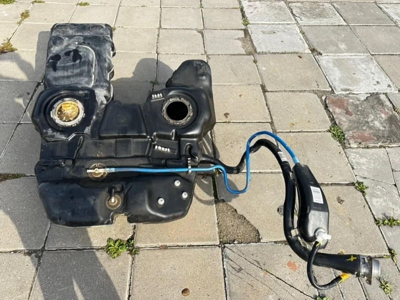 Топливный бак VW Touareg NF 2013 7P