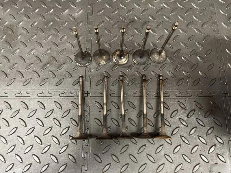 Клапана впускные выпускные BMW