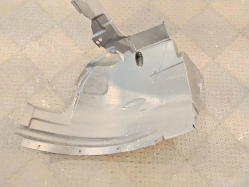 Подкрылок BMW E70