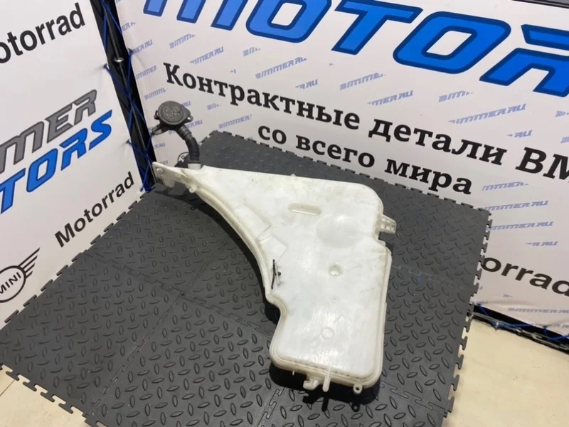 Бачок стеклоомывателя BMW F30