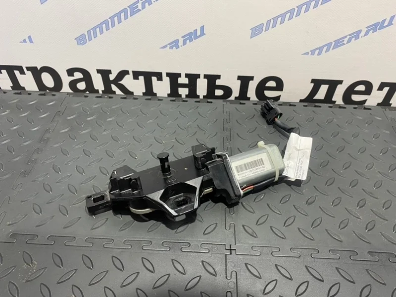 Сервопривод замка багажника Bmw 67107114613 E71
