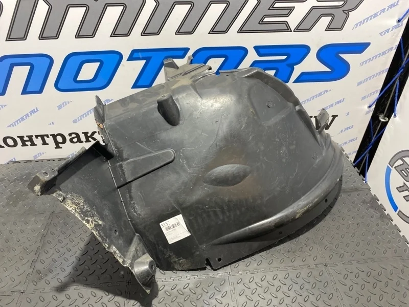 Подкрылок BMW E70