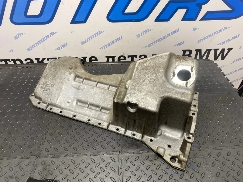 Поддон двигателя BMW 11137552414 N52