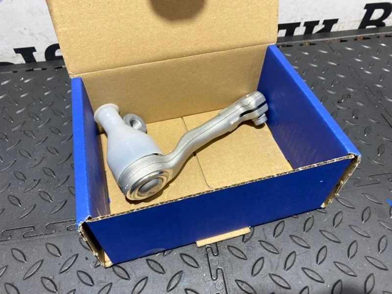 Рулевой наконечник BMW 3999301 G01, левый