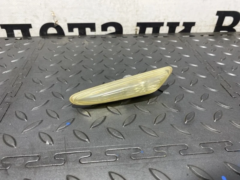 Повторитель поворота BMW E90