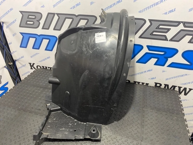 Подкрылок BMW E70