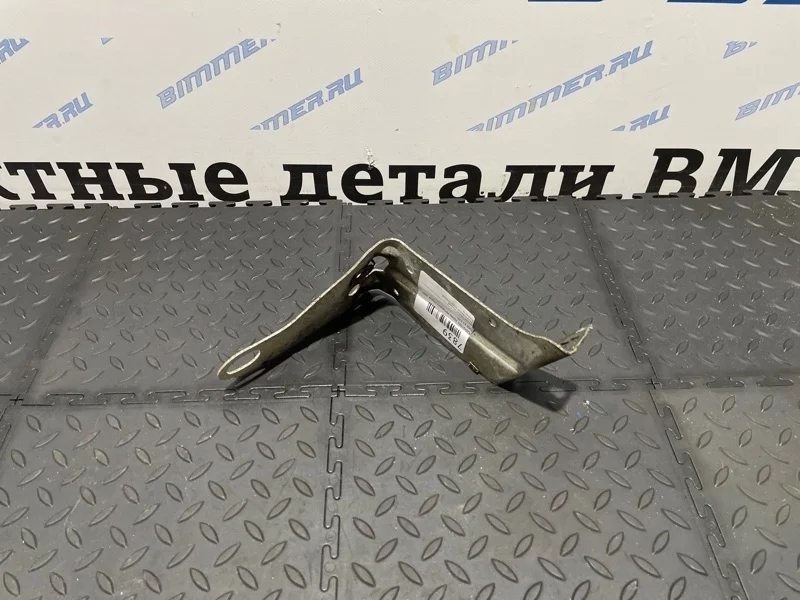 Кронштейн экрана моторного отсека Bmw X5 51717188836 E70, правый