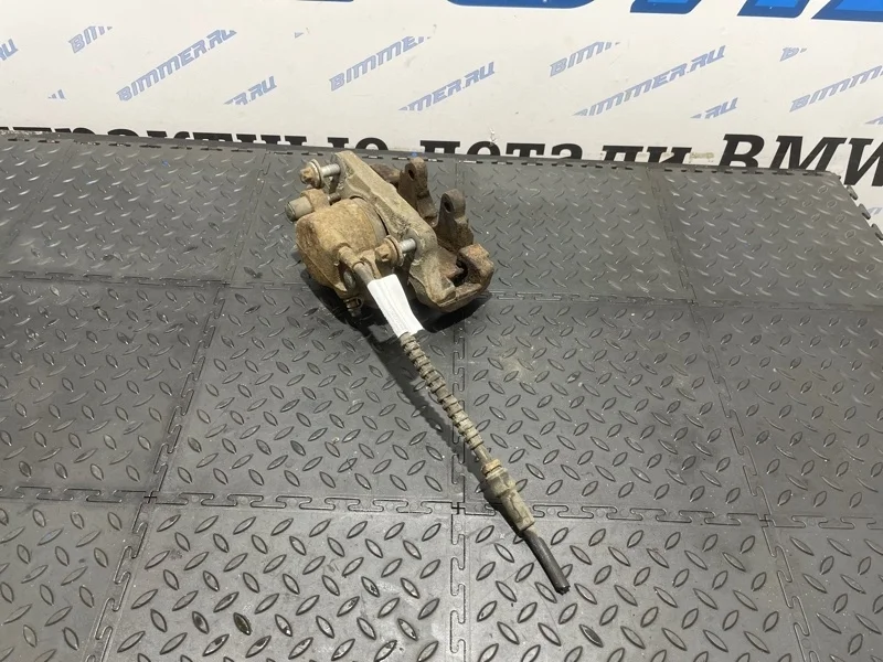 Суппорт тормозной BMW X5 34116776784 E70 N57, передний правый