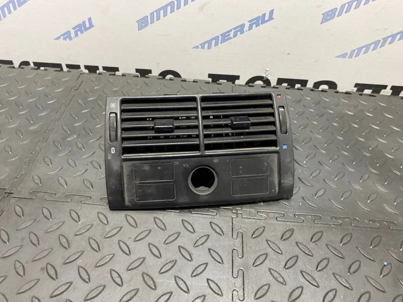 Воздуховод салона BMW 64228409081 E53