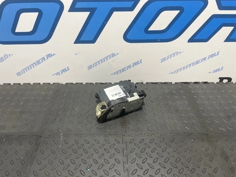 Замок двери BMW 5 51217202144 F10, правый