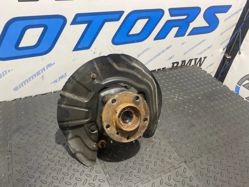 Кулак поворотный BMW F25