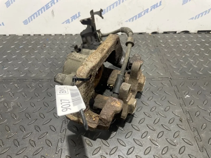 Суппорт тормозной BMW 328iX 34116850969 F30 N20B20A, передний левый