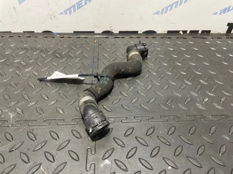 Шланг системы охлаждения BMW 550iX 17127592651 F10 N63B44A