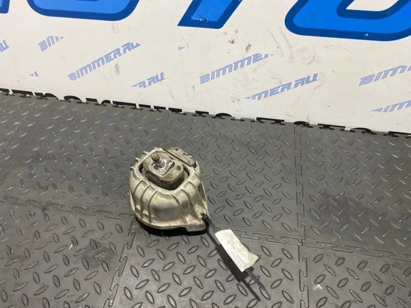Подушка двигателя BMW Е84