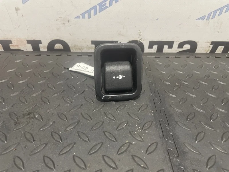 Прикуриватель BMW 328iX F30