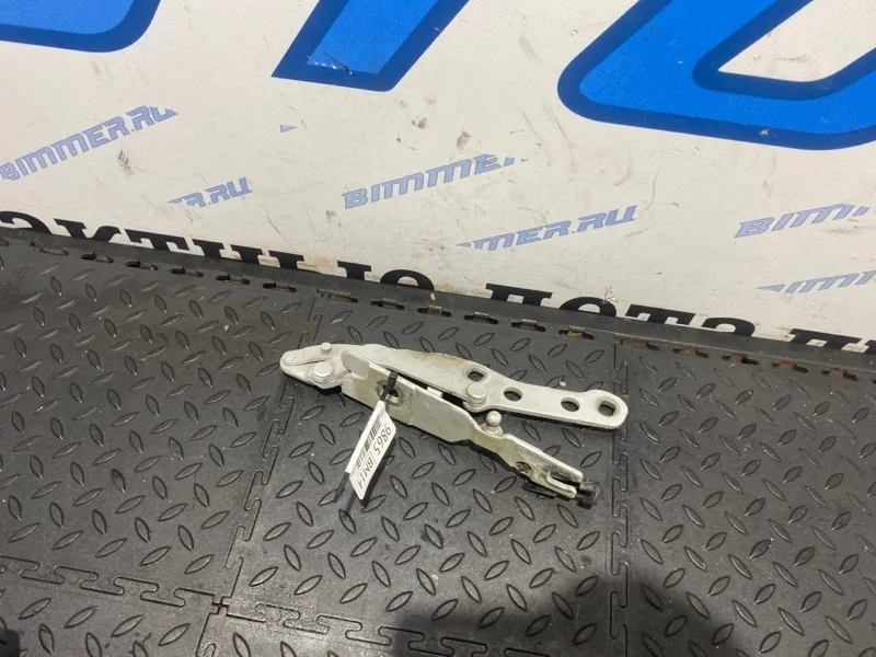 Петля капота BMW 330Ci Е46