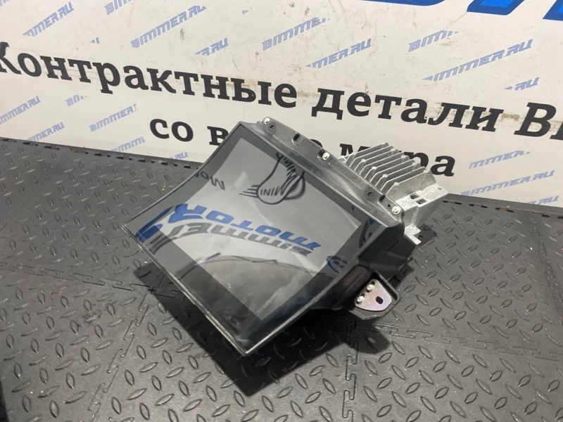 Проекция на лобовое стекло BMW 550iX F10