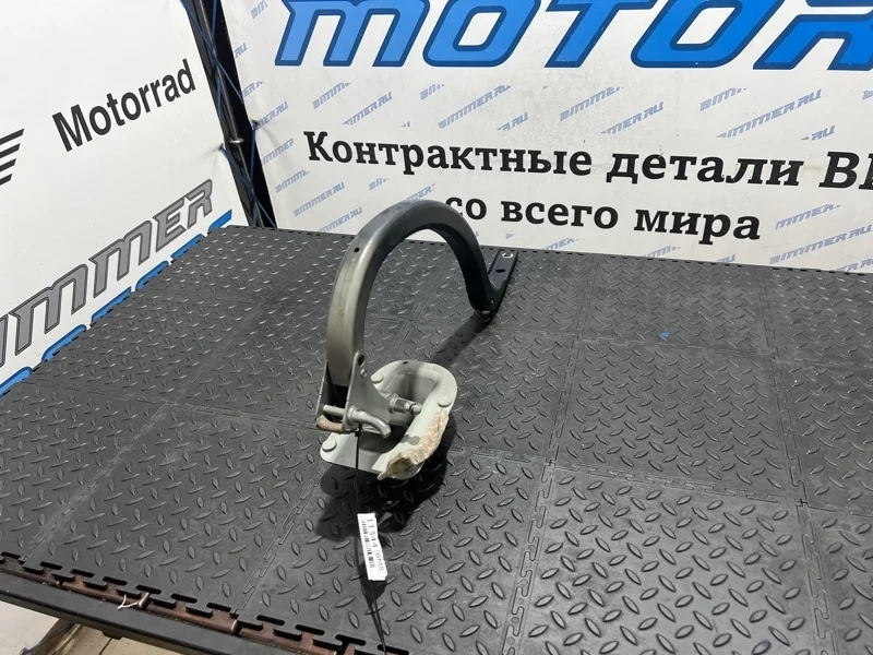 Петля багажника BMW 550iX 41627204238 F10 N63B44A, правая