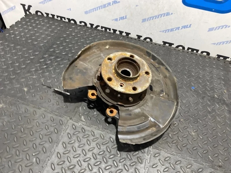 Кулак поворотный BMW 33326792516 F30, задний правый