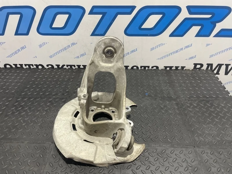 Кулак поворотный BMW 33326879102 F15, задний правый