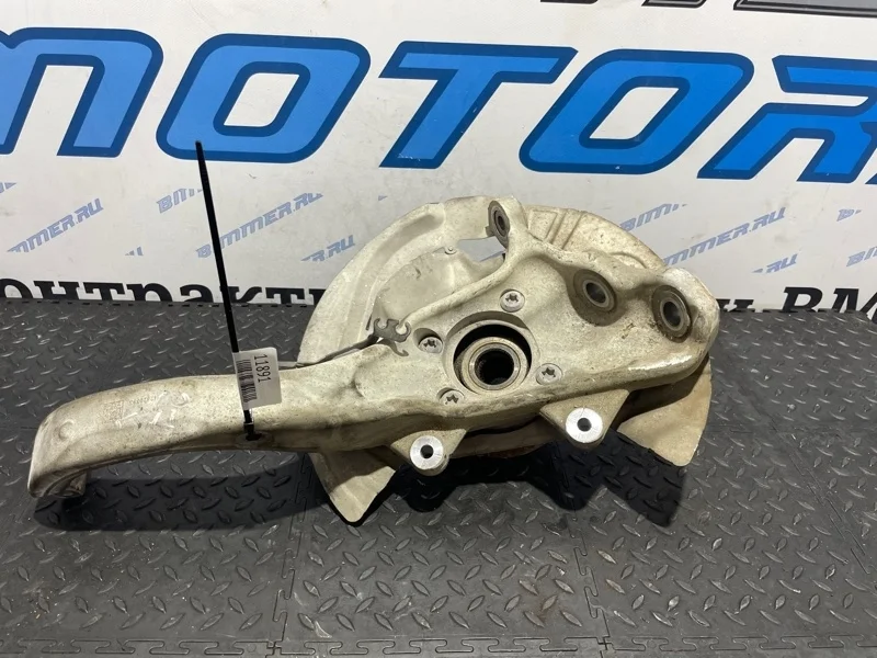 Кулак поворотный Bmw 31216869869 E70/F15, передний левый