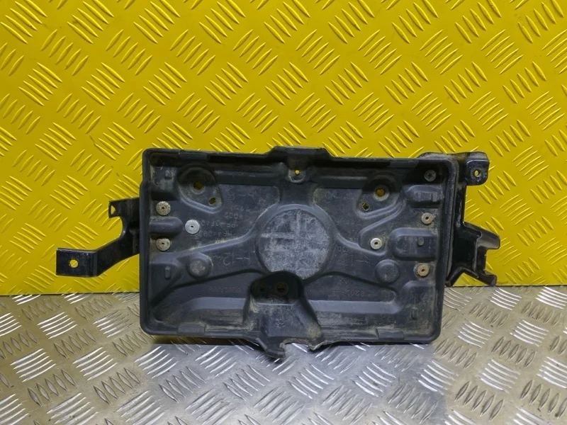 Полка аккумулятора Mitsubishi Pajero Iv (2006-2019) 2007 8201A086 ВНЕДОРОЖНИК 3.8 I