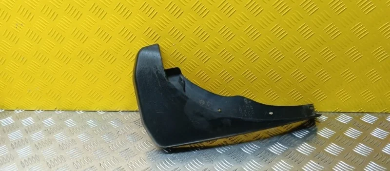 Брызговик передний правый Nissan Pathfinder (R51M) 2004-2013 2007 63850EA500 ВНЕДОРОЖНИК 2.5 D YD25DDTI