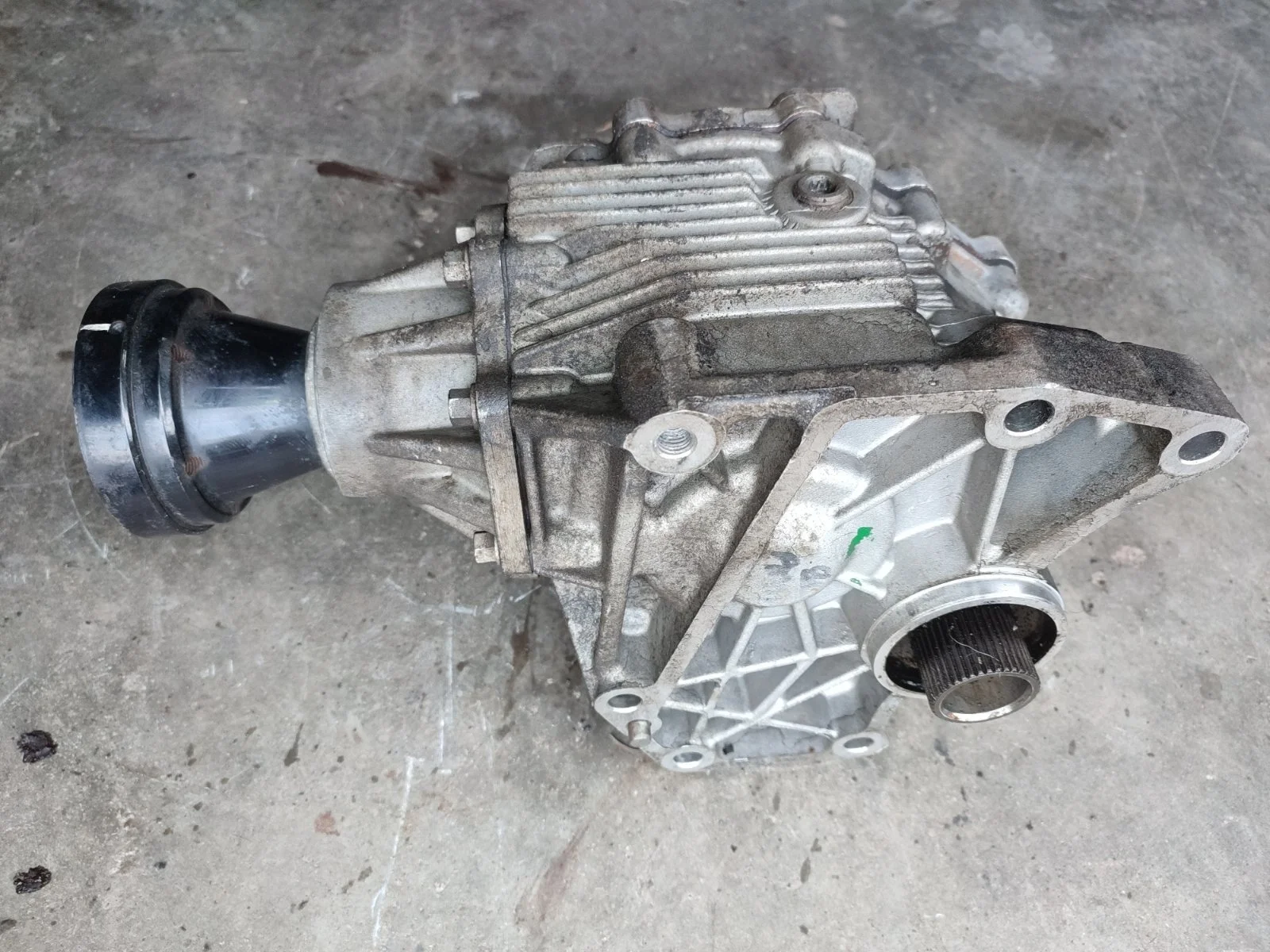 Раздатка SsangYong Actyon 2015 C200