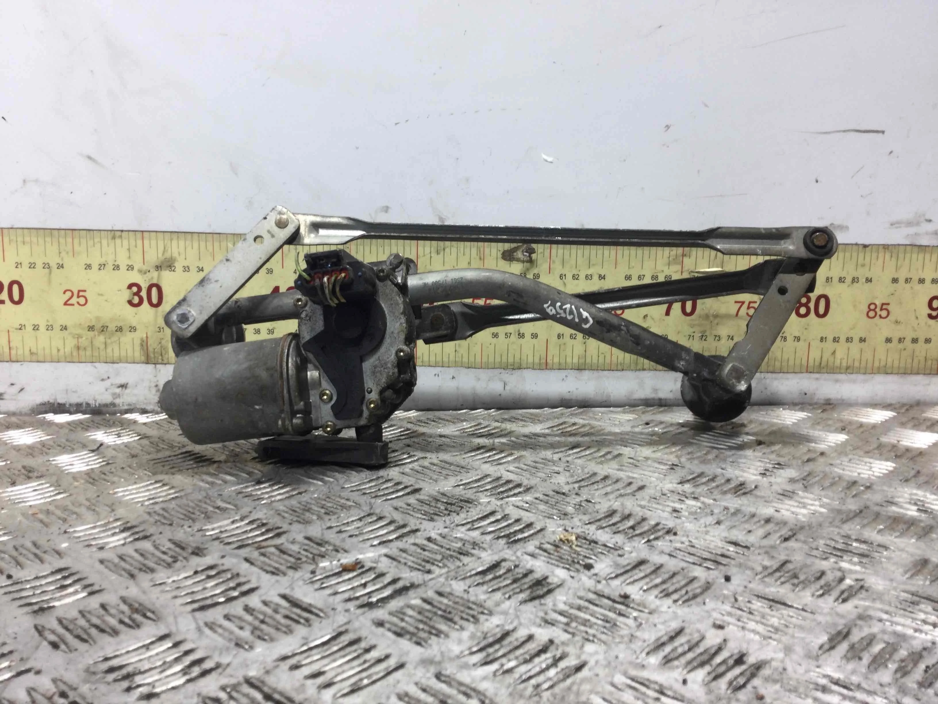 Механизм стеклоочистителя (трапеция дворников) Ford Fiesta 5 поколение (2001-2007) дизель 1.4 TDCi Механика Х/б