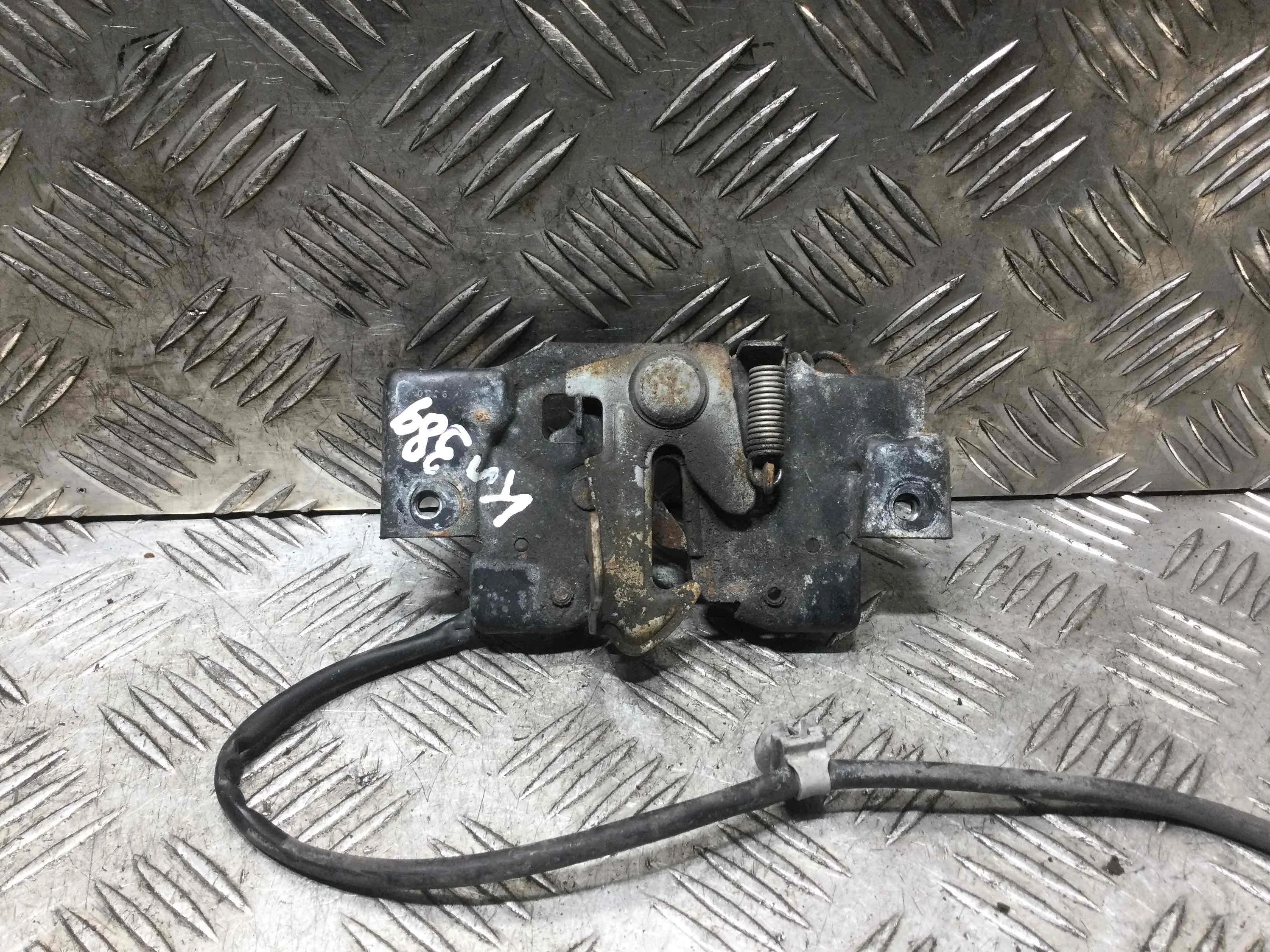 Замок капота Mazda 6 6 II (GH) 2007 - 2012 дизель 2.2 TD Механика Седан