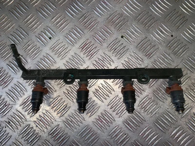 Топливная рампа Chevrolet Lacetti 2005