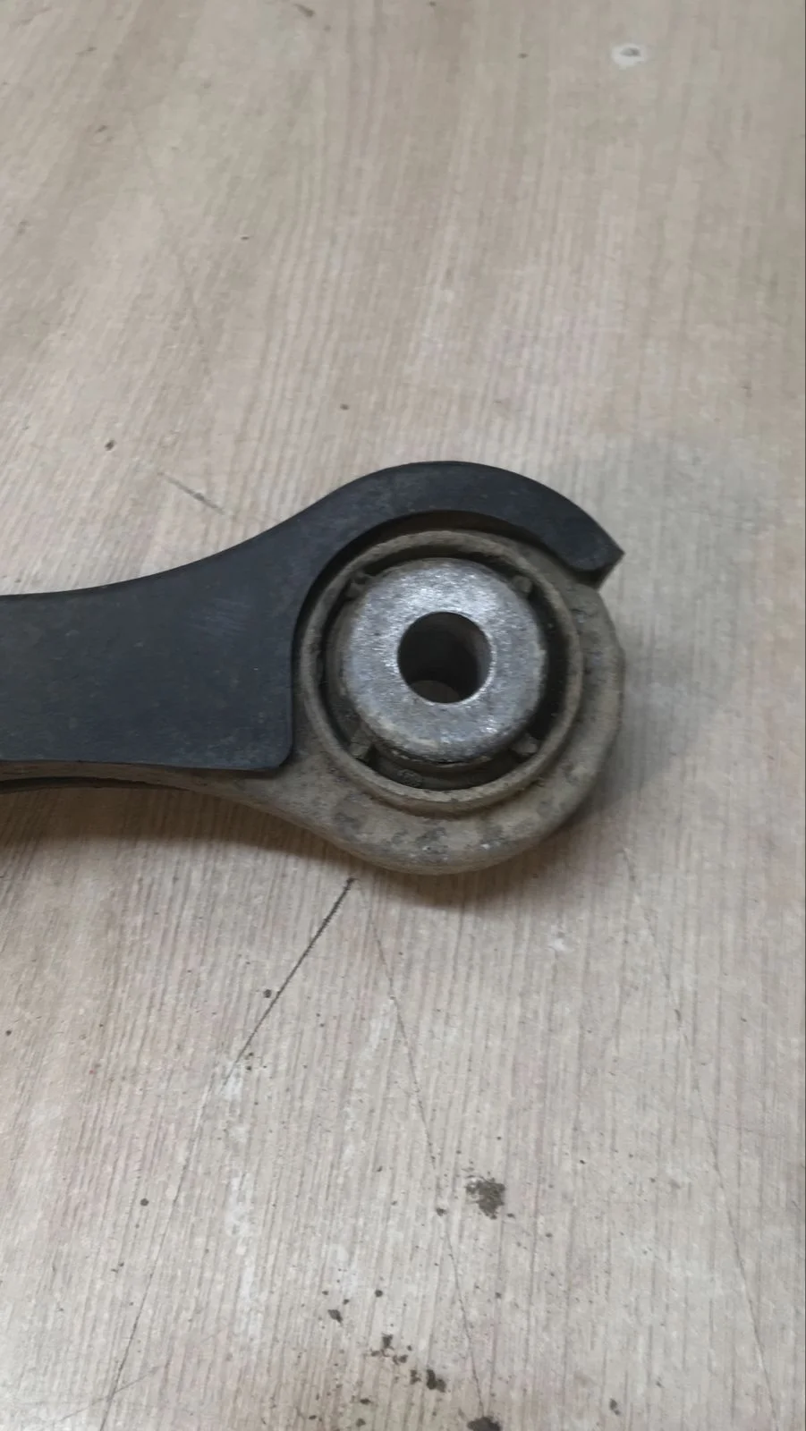 [Б/У] Рычаг задний нижний MB [Код: 00512029 ]