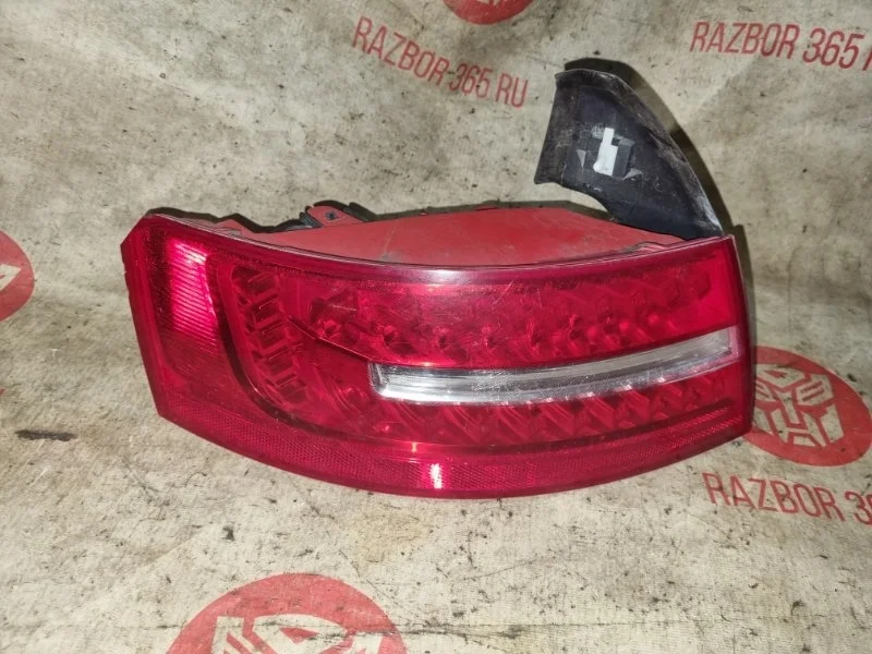 Фонарь Audi A6 2009 4F2