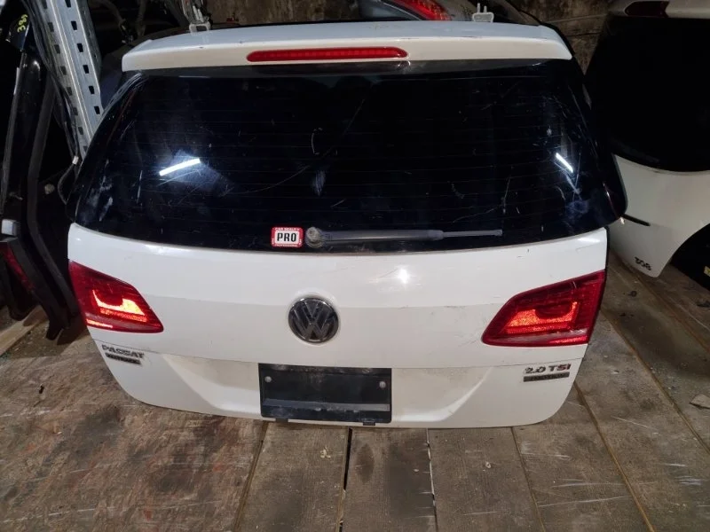 Крышка багажника Volkswagen Passat 2012 365
