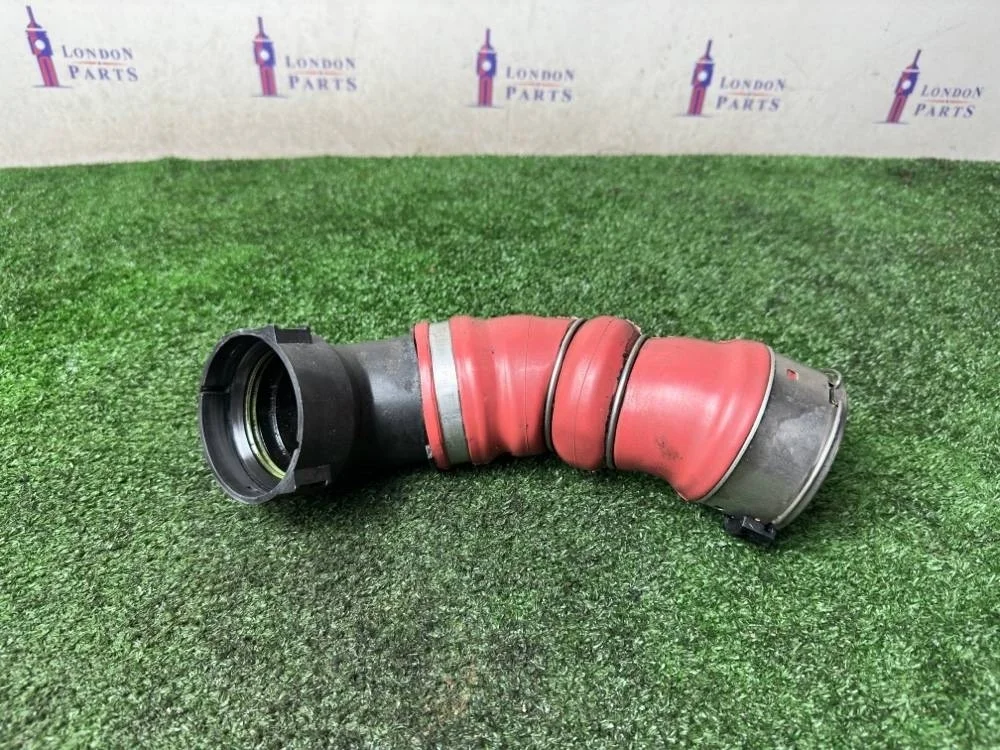 Воздуховод наддувочного воздуха BMW 635D E63
