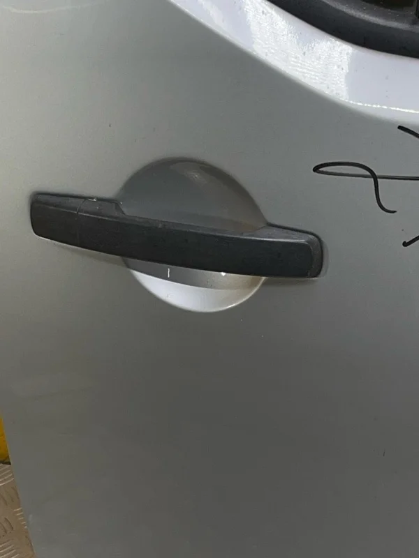 Ручка двери наружная задняя правая Nissan Navara (D40) 2004-2015 2012 80640EB100 ПИКАП 2.5 D YD25DDTI