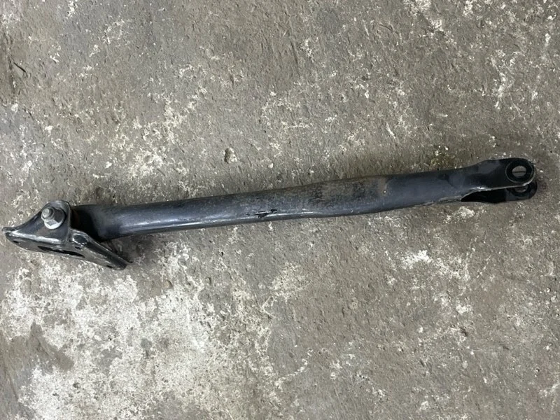 Рычаг задний правый Land Rover Range Rover Evoque I (2011-2018) 2015 LR001175 2.2 D