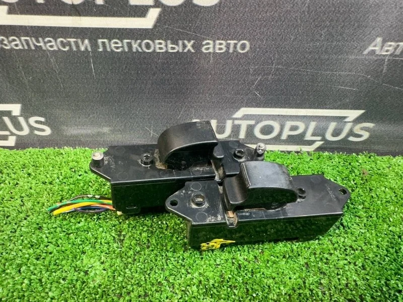 Кнопки стеклоподъемников Mitsubishi Lancer 2009 8608A066 X СЕДАН 1.8 4B10